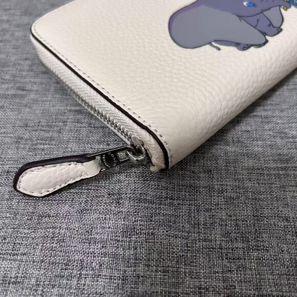 NEW Disney X Coach Medium Zip Around Wallet With Dumbo-Authentic - Picture 5 of 11